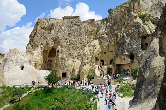 2 Days Red and Green tour - Day 1: Uçhisar Castle for the best “start here” views
