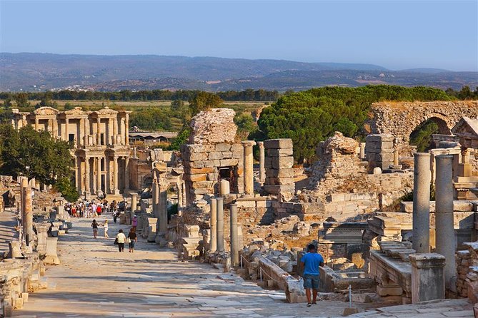 7 Days Istanbul, Cappadocia and Ephesus Tour - Bosphorus cruise: a two-hour break that still counts as sightseeing
