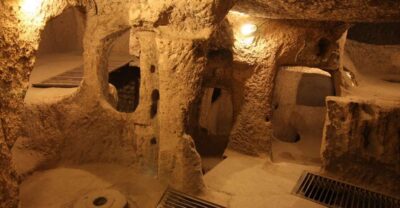 Cappadocia: Derinkuyu Underground City & Ihlara Valley Tour - Ihlara Valley and the Melendiz River: your 4 km walk