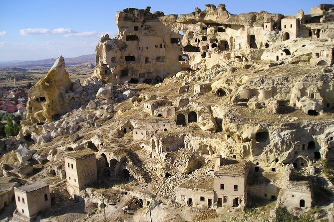 Cappadocia Full-Day Private Guided Tour with Pickup - Ortahisar Kalesi: A Rock Castle With Cave Houses Close By