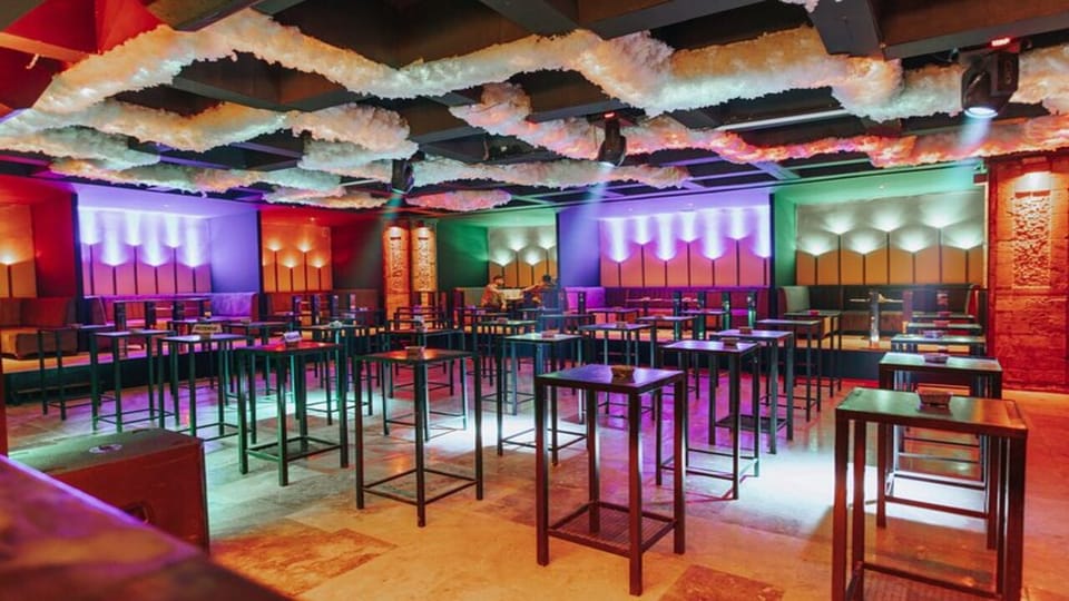 Cappadocia: Guided Bar Crawl with Hotel Pickup and Snack - The pacing: bars first, then a club with DJs