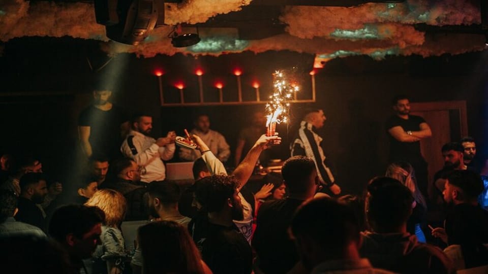 Cappadocia: Guided Bar Crawl with Hotel Pickup and Snack - What the 4-hour duration means for your evening