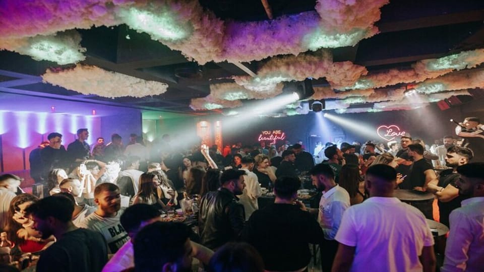 Cappadocia: Guided Bar Crawl with Hotel Pickup and Snack - Should you book this guided bar crawl?