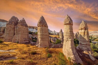 Cappadocia: Guided Red Tour with Lunch and Ticket - Uçhisar Castle: The View That Sets the Tone