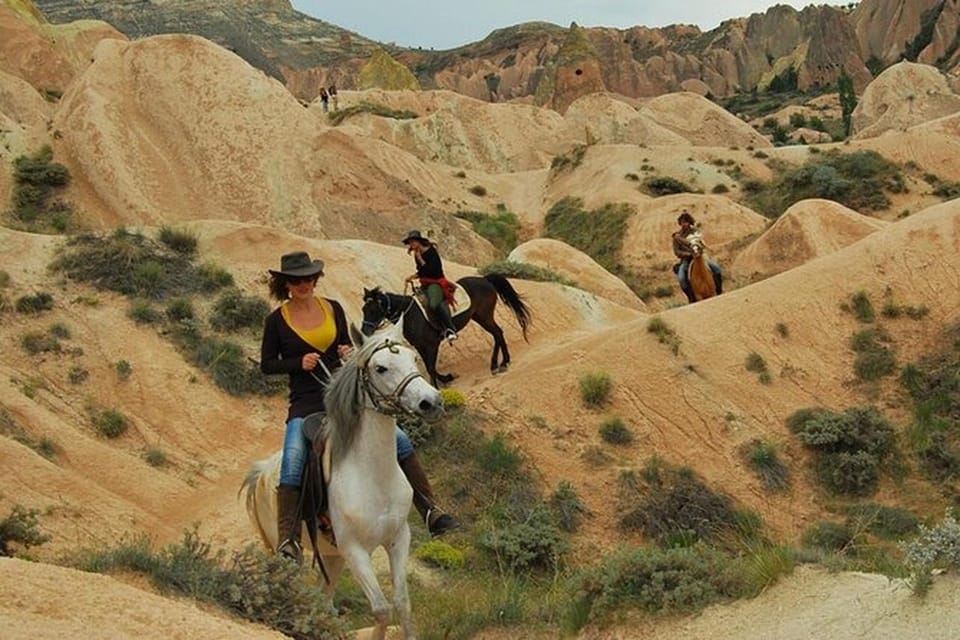 Cappadocia : Horse Riding Sunset Sunrise Daytime - Rose Valley (Göreme): Photo Spots, Free Time, and Another Chance to Ride