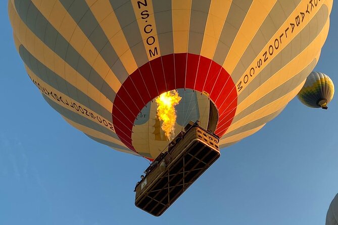 Cappadocia Hot Air Balloon Ride – First Flight in Göreme - Group size, English service, and SUN SMILE TRAVEL logistics