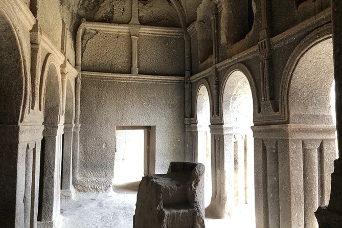 Cappadocia Instagram Half Day Tour - Uchisar, Pigeon Valley Panorama, and Kızılçukur Valley: end with big views