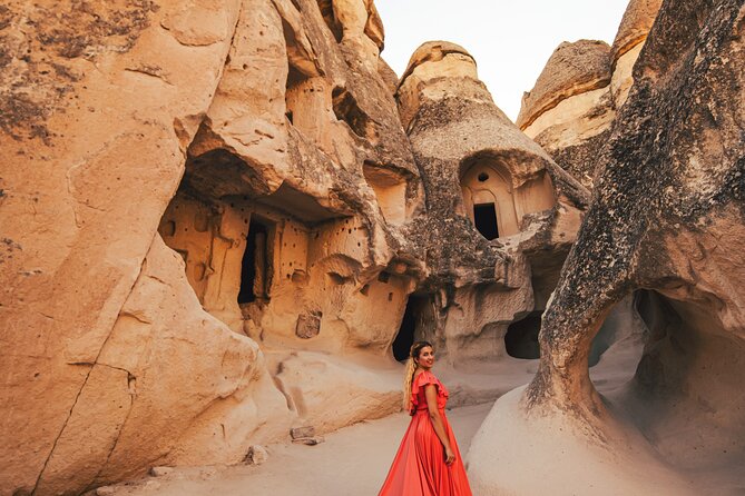 Cappadocia Mix Tour and Hiking - Fairy Chimneys and Monks Valley: Pasabag’s three-headed pillars