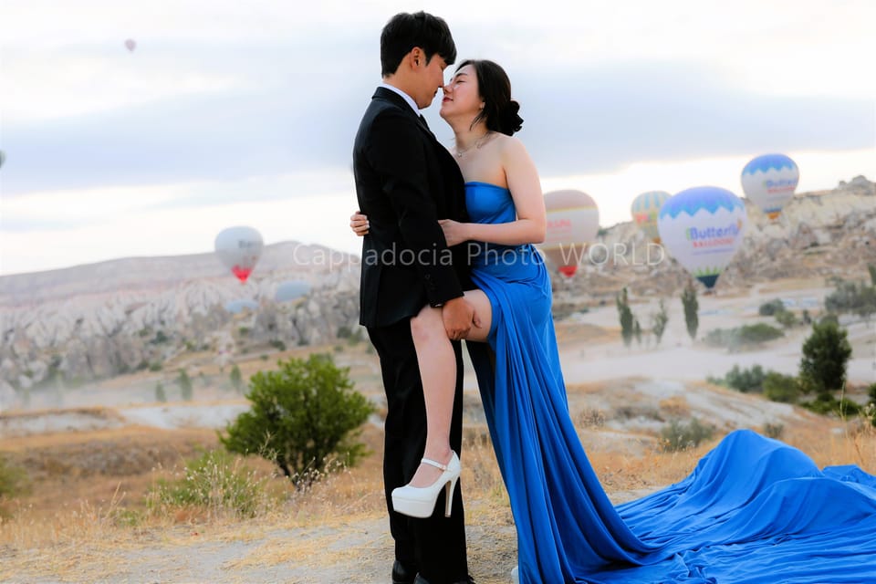 Cappadocia Photoshoot with Flying Dress - The main photo block in Cappadocia: different angles without losing the moment