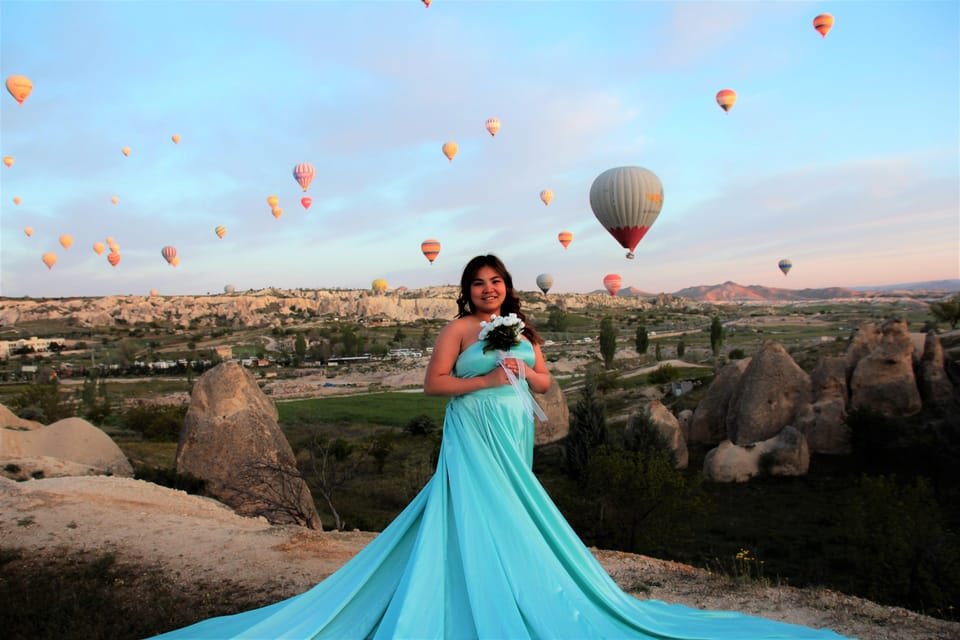Cappadocia Photoshoot with Flying Dress - Pro posing is the secret sauce (and it actually helps)