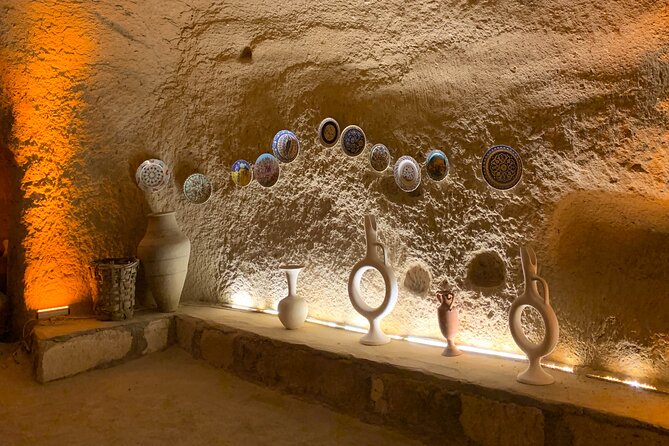 Cappadocia Red Tour with Hotel Pick-up & Drop-Off, All-Inclusive - Avanos pottery stop: souvenirs with a real workshop feel