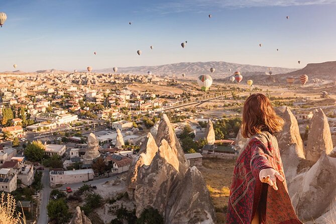 Cappadocia Sunrise Hot Air Balloon Watching Tour With Audio Guide - Pickup Timing in Göreme: What to Expect Before Sunrise