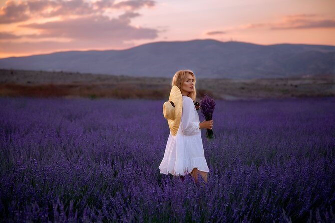Cappadocia Sunset Lavender Farm Tour w/Wine - Setting expectations: a lavender sunset in Göreme, not a rushed photo stop