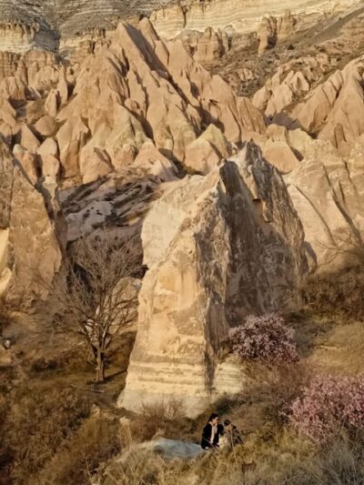 Cappadocia: Sunset Rose Valley Hiking Tour - Following the “spider web” of paths through vineyards and gardens
