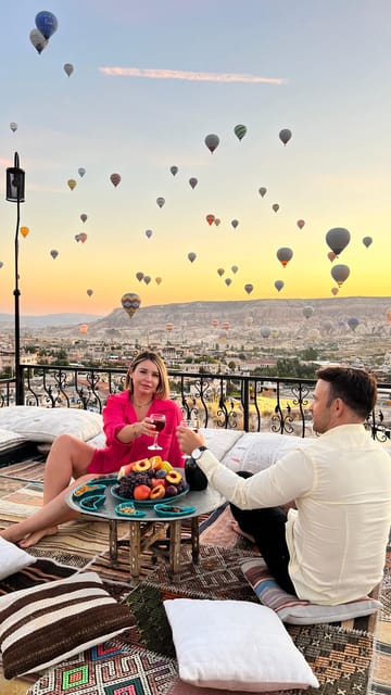 Cappadocia: Terrace Photo Spot With Balloon Flight View - Professional vs Basic Photographer: What Changes in Real Life