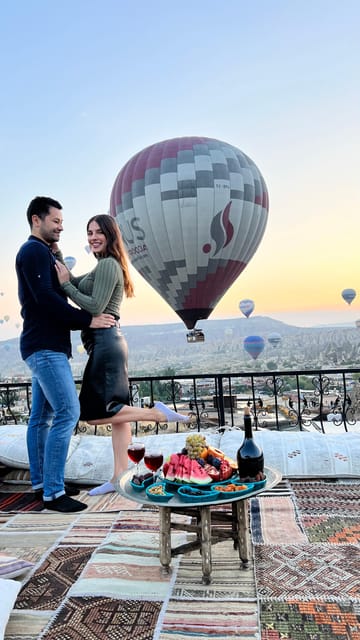 Cappadocia: Terrace Photo Spot With Balloon Flight View - Dress for Cold: Practical Tips for a Comfort-Focused Sunrise