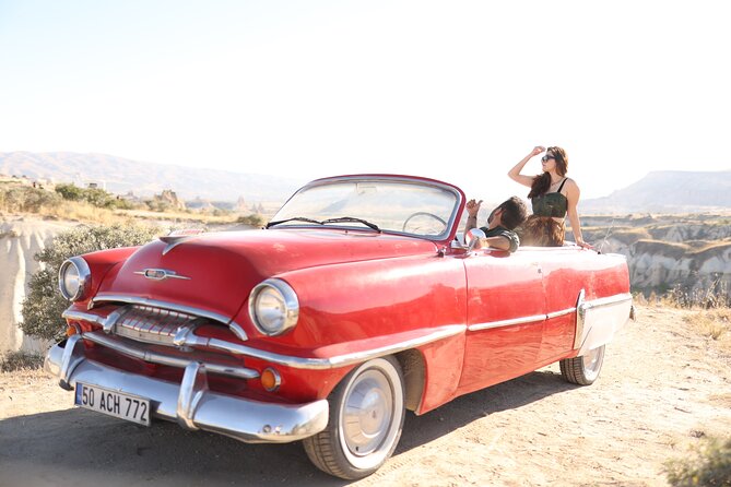 Classic Car Tour in Cappadocia Sunrise/Sunset - Classic Cars and Balloon Views: What This 2-Hour Tour Really Delivers