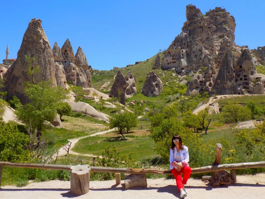 From Nevşehir: Cappadocia Highlights Trip w/ Lunch & Pickup - Uçhisar stop: castle views in a tight window