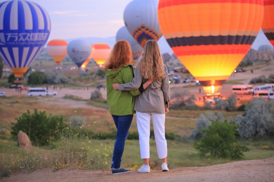 Göreme: Luxury Hot Air Balloon Flight in Göreme Valleys - How it fits with Green or Red Tours (and why the return time matters)