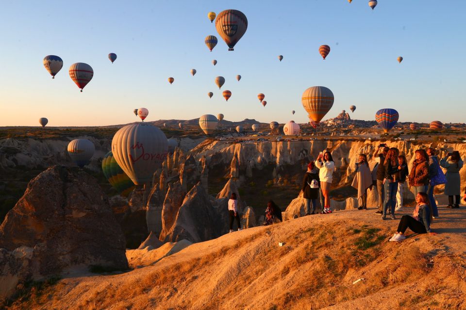 Göreme: Sunrise Hot Air Balloon Flight Over Cappadocia - Pickup From Your Göreme Hotel and the Early-Morning Routine