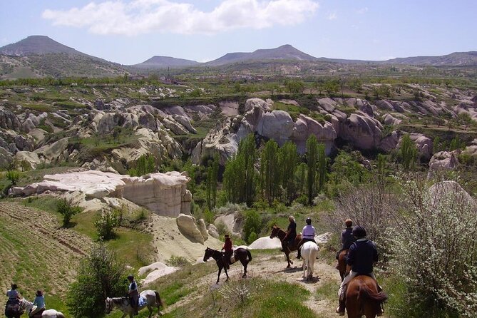 Horse Riding in the Valleys of Cappadocia - Horses, handlers, and first-timer comfort