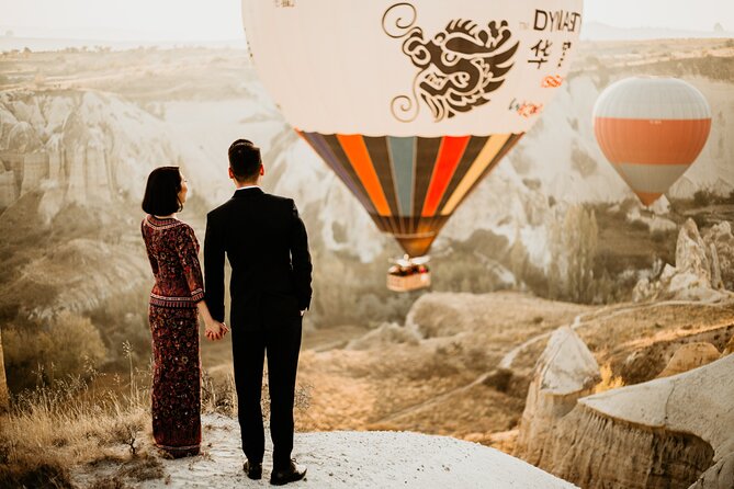 Professional Photo Shoot in Cappadocia - In Sunrise with Hot Air Balloons - Delivery: All Photos, Then 20 Professionally Edited