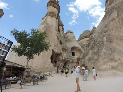 Red Tour ( North of Cappadocia ) - Uchisar Castle views: the fairy chimneys starter hit