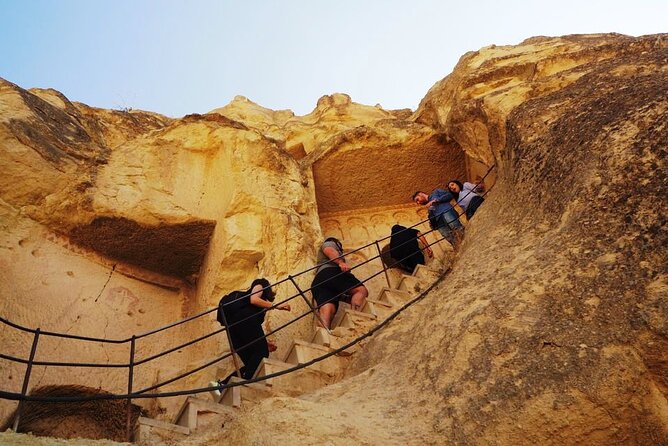 Small Group Red Tour Experience in Cappadocia - Uchisar Rock Castle: Fast Orientation and Big-View Photos