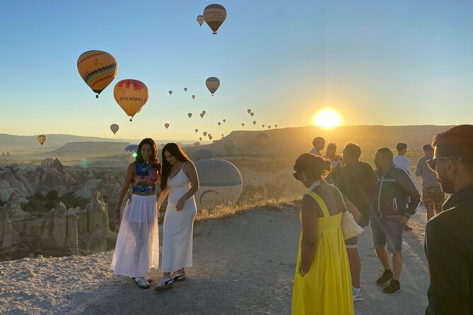 Sunrise Balloon Watching Tour with Photographer in Goreme - Sunrise Balloon Watching in Göreme: Why This Is a Smart Choice