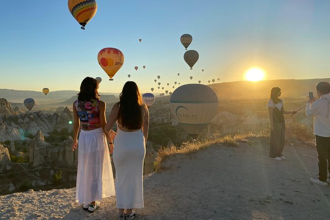 Sunrise Balloon Watching Tour with Photographer in Goreme - Who This Tour Suits Best (And Who Might Want a Flight)